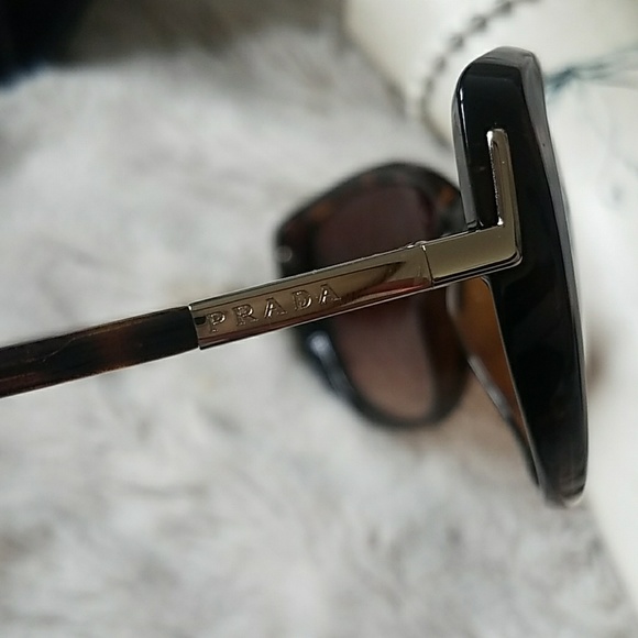 Authentic Prada sunglass EUC - Picture 6 of 7